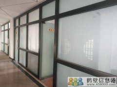 出租市中心辦公室4間，交通便利，價格面議